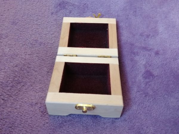 Wooden box 9x8x5, birch, with velvet, picture 5