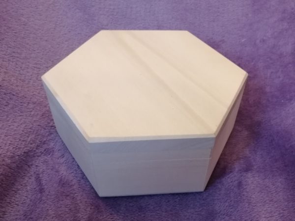 Wooden box 17x15x7, hexagon, linden, picture 2