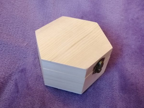 Wooden box 13x11x7, hexagon, pine, picture 2