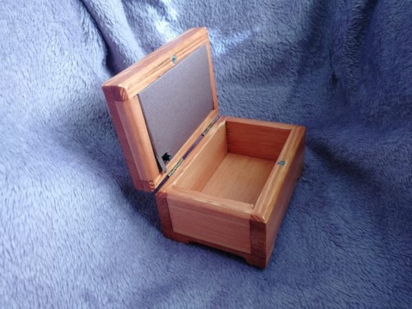 Wooden music box 12x8x7, mahogany, picture 8