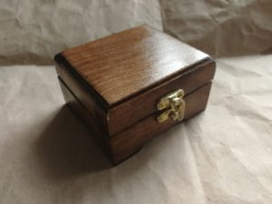 Wooden box 9x8x5, rosewood color, picture 6