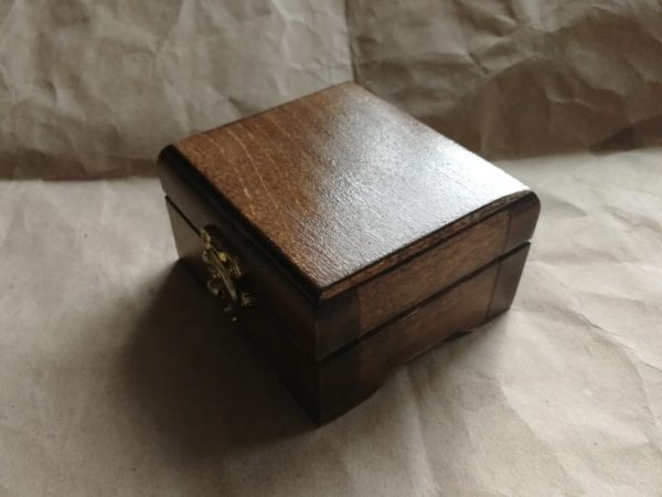 Wooden box 9x8x5, rosewood color, picture 2