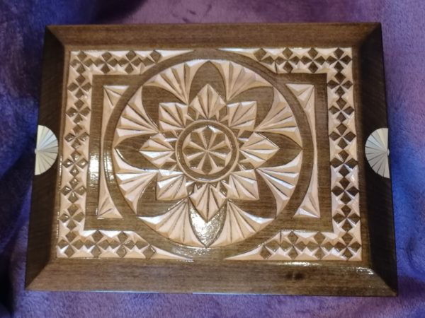 Big wooden box 20x16x9, carved, rosewood color, picture 5
