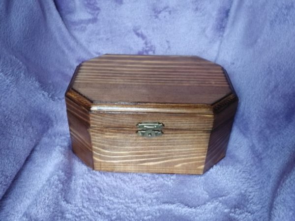 Wooden music box 17x12x8, octagon, rosewood color, picture 2