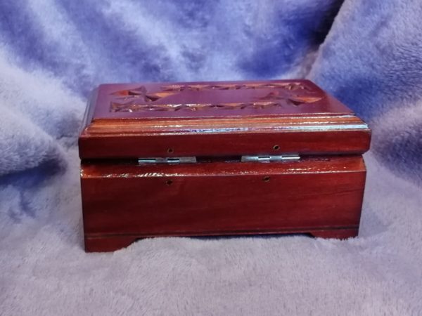 Wooden box 12x8x6, carved, picture 3